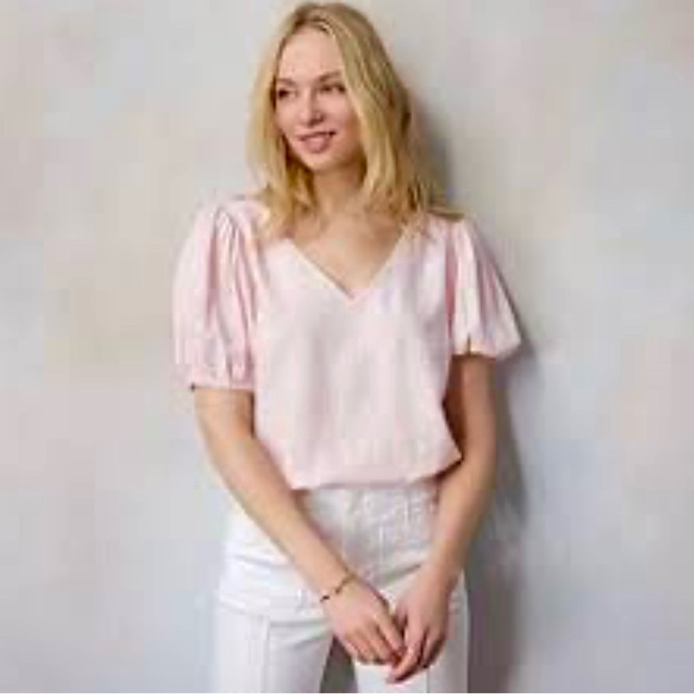 LC Lauren Conrad Light Pink V-Neck Puff Sleeve Blouse